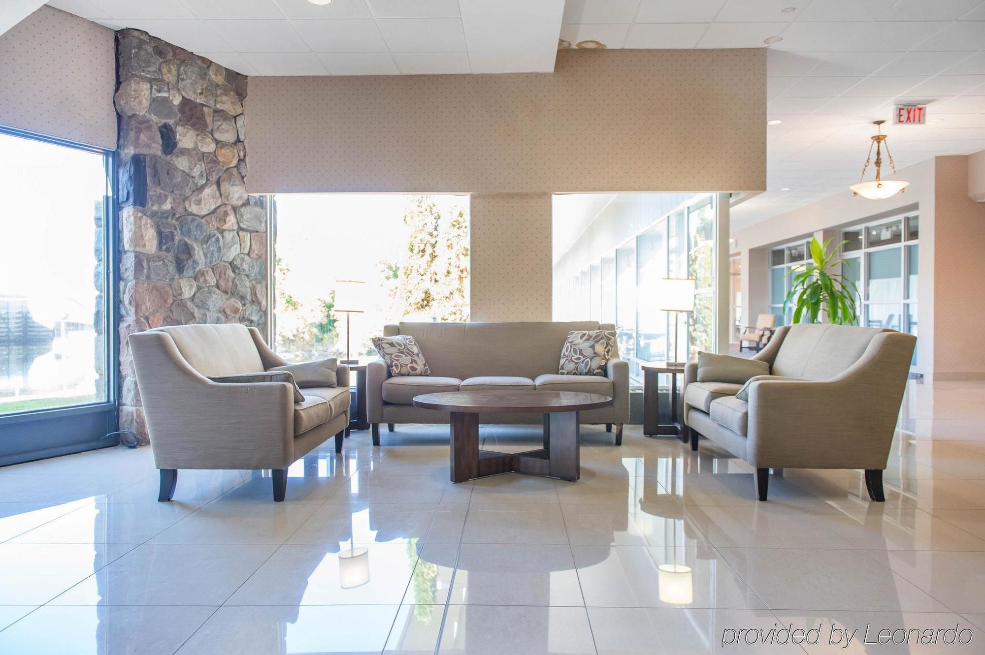 Econo Lodge Смитс-Фолс Экстерьер фото